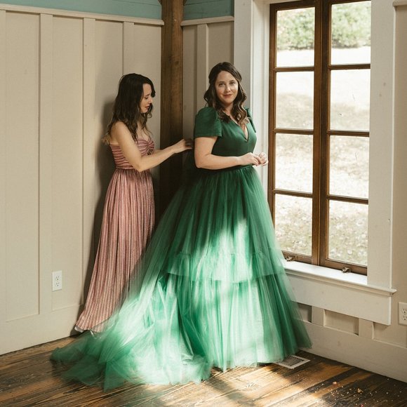 Elizabeth Dye | Custom Wildfire Wedding Gown - Picture 8 of 11